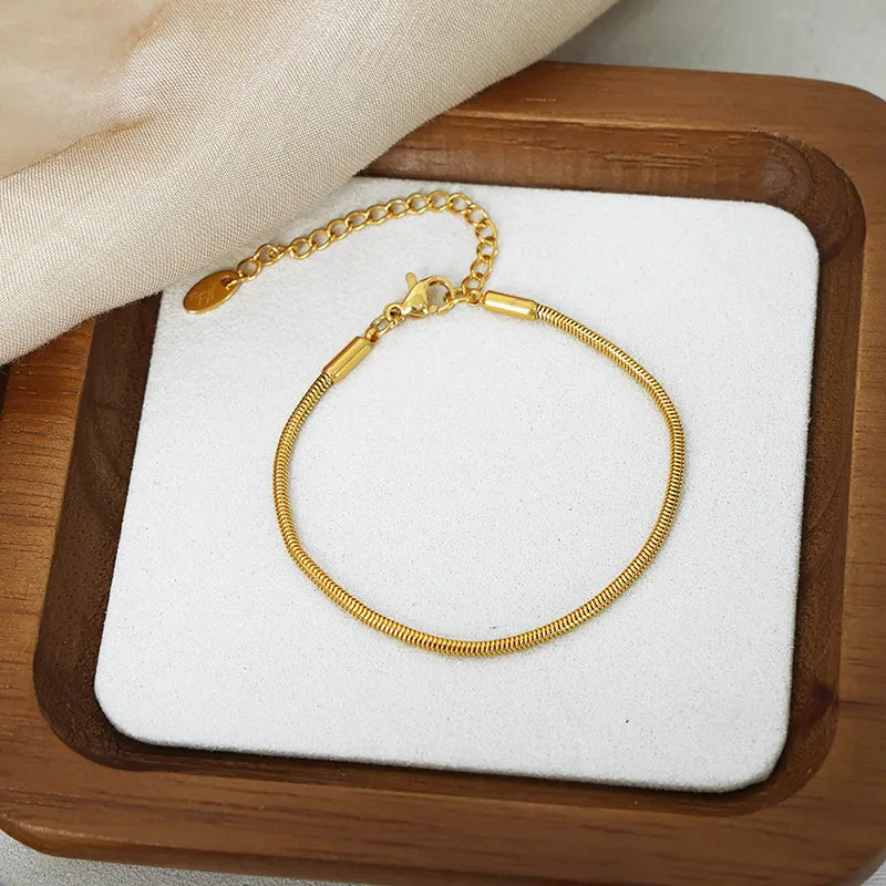Simple Style Solid Color Titanium Steel 18K Gold Plated Bracelets In Bulk
