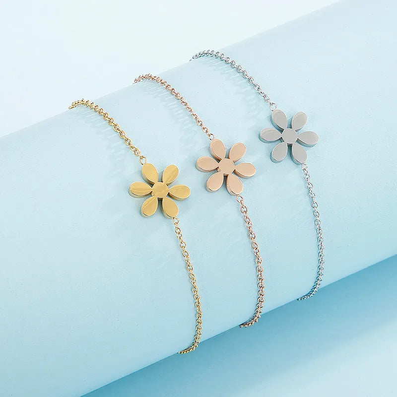 Vintage Style Flower Titanium Steel 18K Gold Plated Bracelets In Bulk