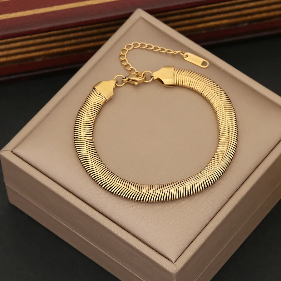 Simple Style Geometric Stainless Steel 18K Gold Plated Bracelets In Bulk