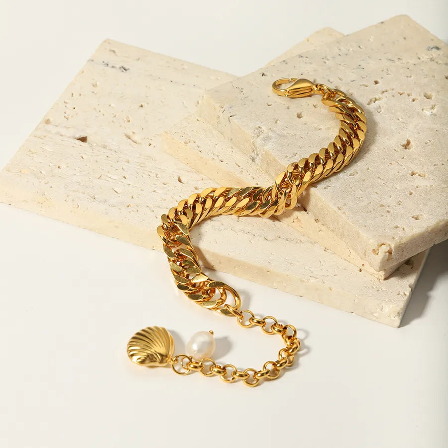 Vintage Style Shell 201 Stainless Steel 18K Gold Plated Bracelets In Bulk