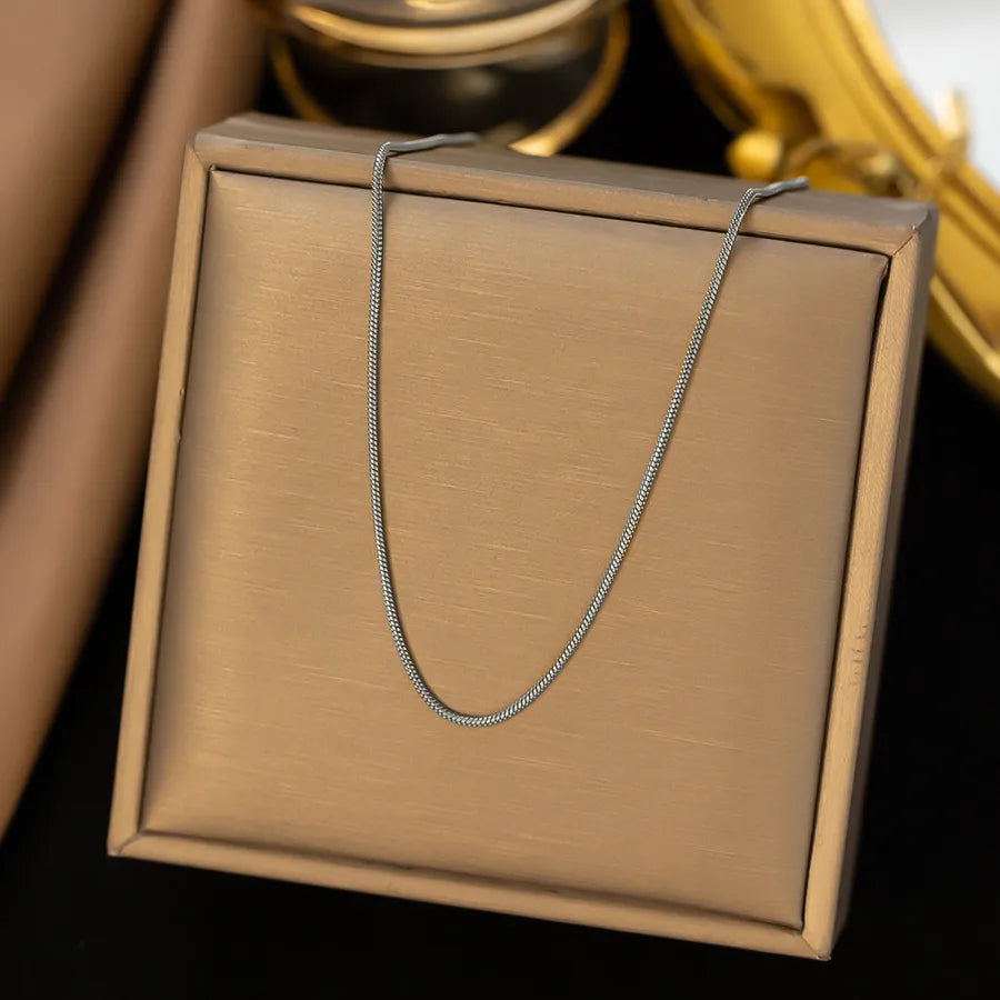 Casual Solid Color 304 Stainless Steel 18K Gold Plated Bracelets In Bulk