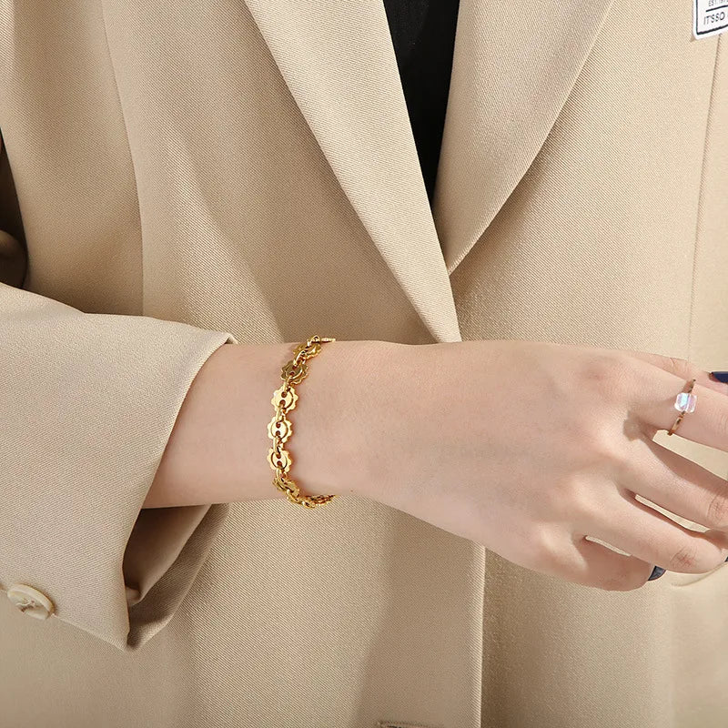 Simple Style Solid Color Titanium Steel 18K Gold Plated Bracelets In Bulk
