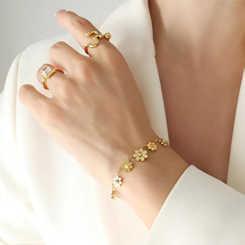 French Style Flower 304 Stainless Steel 18K Gold Plated Bracelets In Bulk