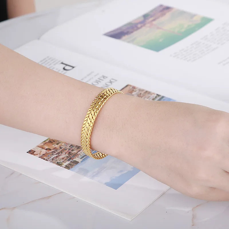 Fashion Leaf Titanium Steel 18K Gold Plated Bracelets In Bulk