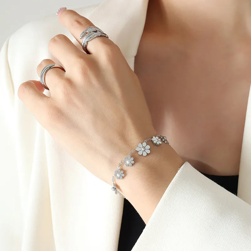 French Style Flower 304 Stainless Steel 18K Gold Plated Bracelets In Bulk