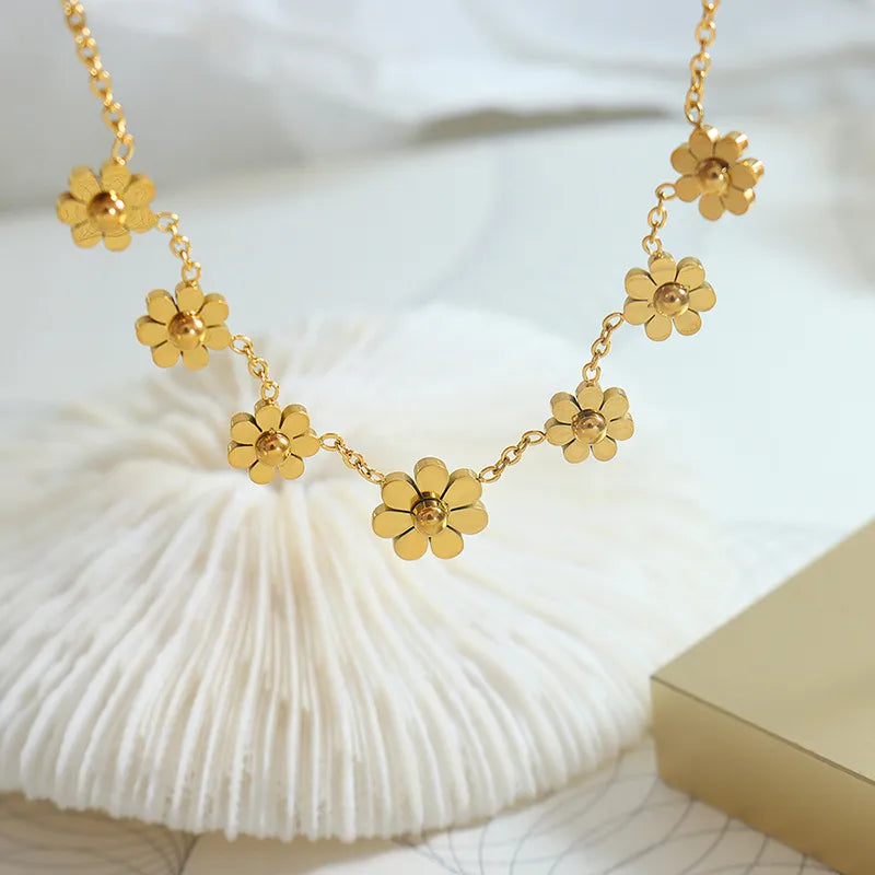 French Style Flower 304 Stainless Steel 18K Gold Plated Bracelets In Bulk