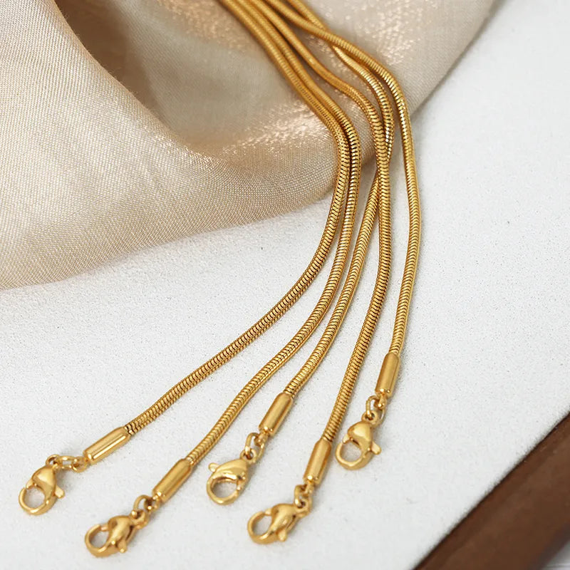Simple Style Solid Color Titanium Steel 18K Gold Plated Bracelets In Bulk