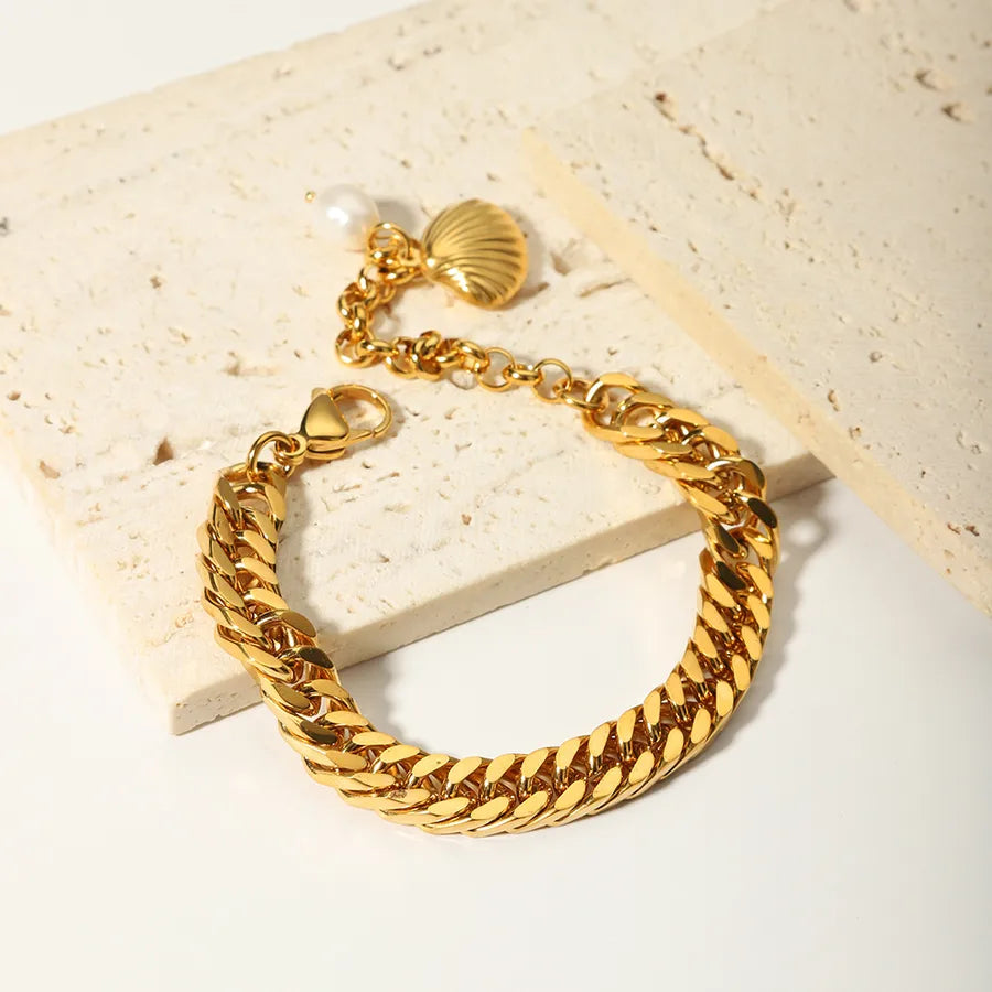 Vintage Style Shell 201 Stainless Steel 18K Gold Plated Bracelets In Bulk