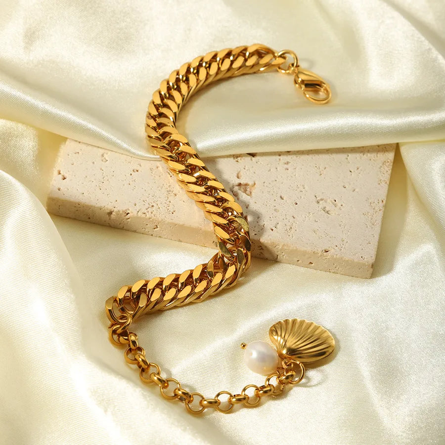 Vintage Style Shell 201 Stainless Steel 18K Gold Plated Bracelets In Bulk