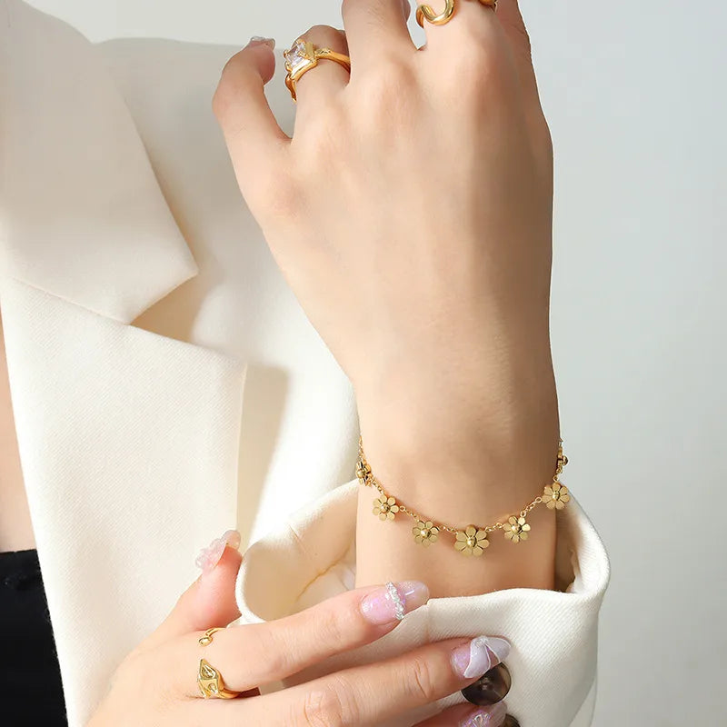 French Style Flower 304 Stainless Steel 18K Gold Plated Bracelets In Bulk